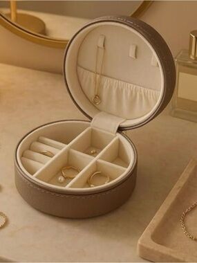 Mele and Co Travel Jewelry Case NIB